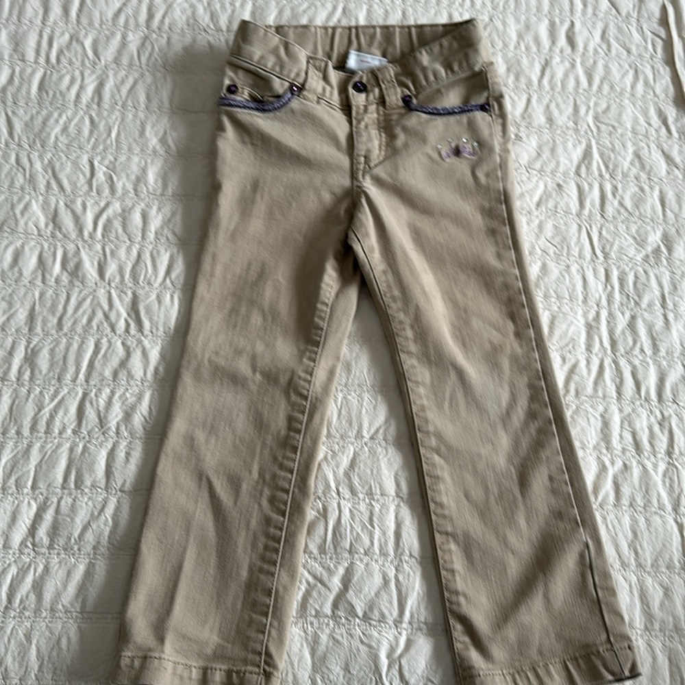 🎀4 size Disney jeans with Snow white on back pocket, pretty baby girl